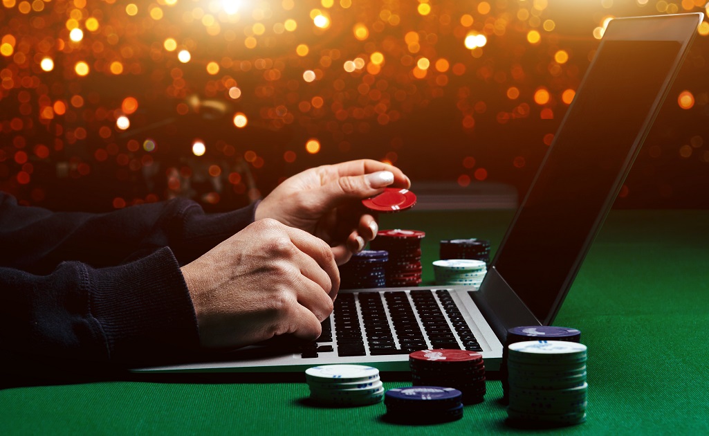 Live Dealer Online Poker