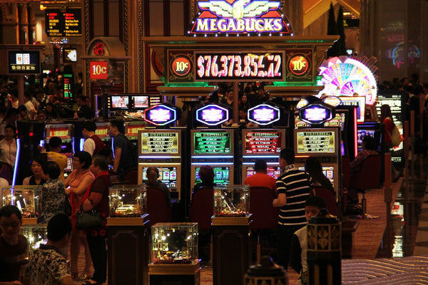 play black diamond mega jackpot