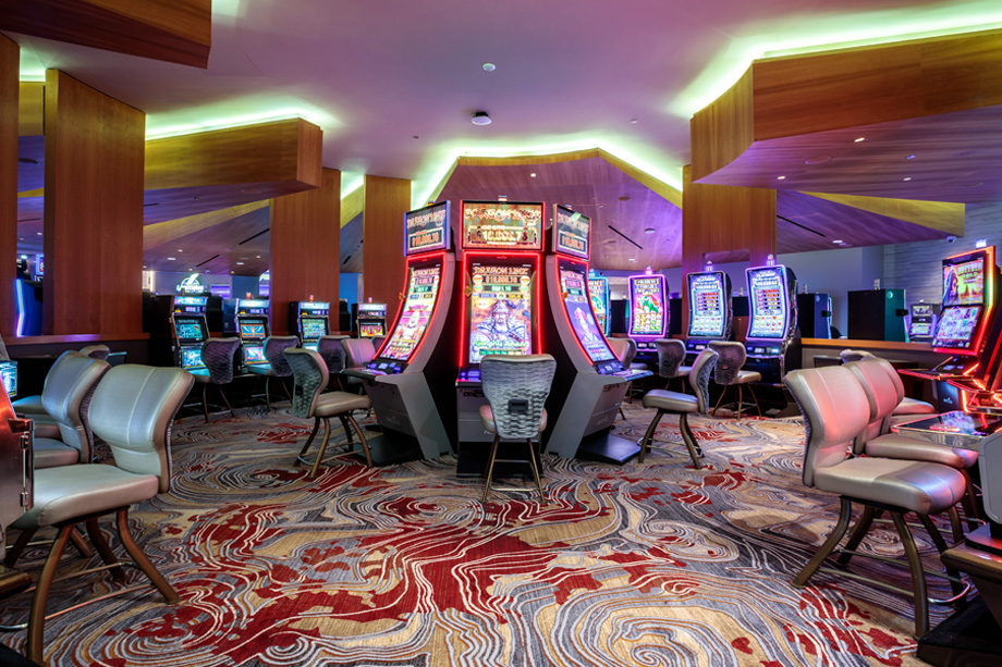 play immortal romance slot online