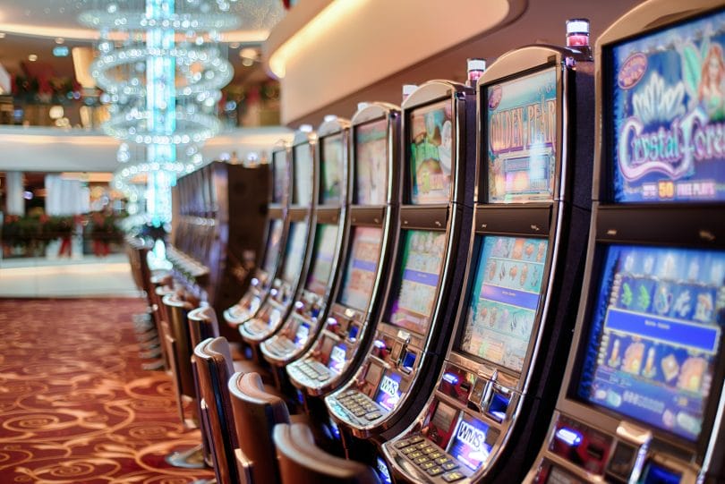 gods of giza online slot machine